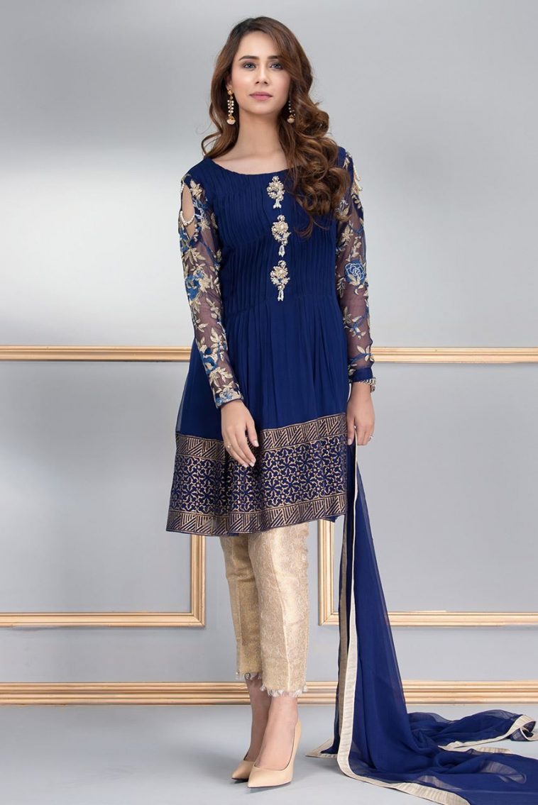 How Can You Choose the Best Pakistani Dresses Online?