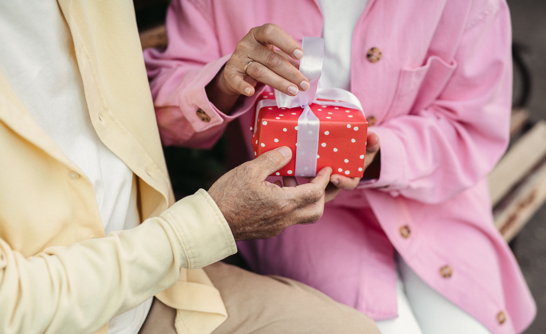 Discover how sustainable corporate gifting helps businesses go green, enhance brand reputation, and support eco-friendly initiatives.