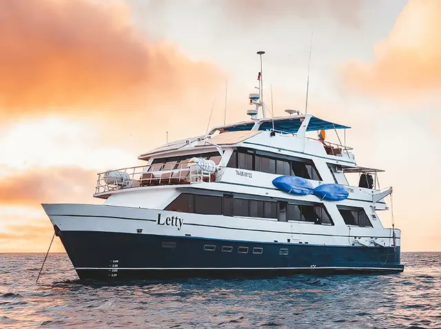 Galapagos charter
